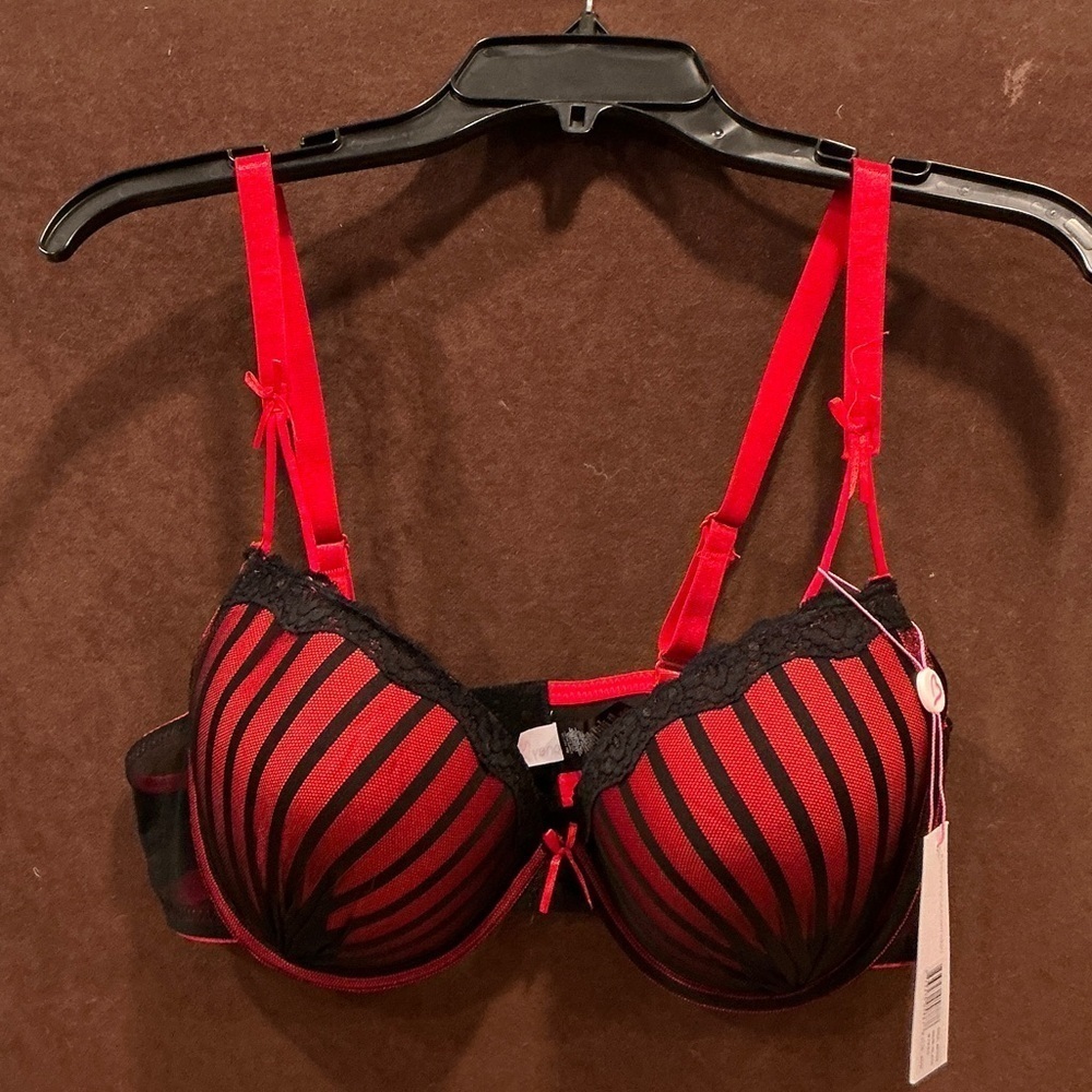 Honey B NWT Red and Black Striped Underwire Molded Cup Bra